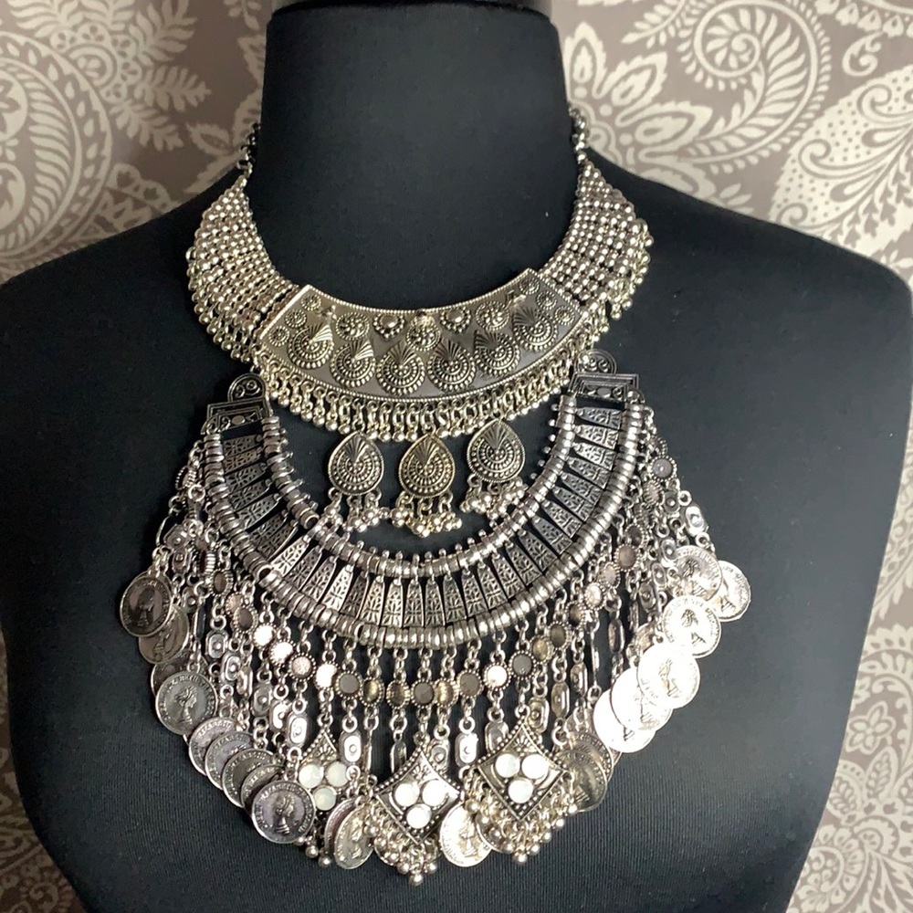 Macy’s Silver Choker